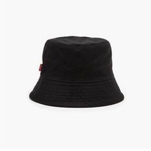 Levi’s Classic reversible bucket hat Gray/Black Measures 22” around. Small/Med
